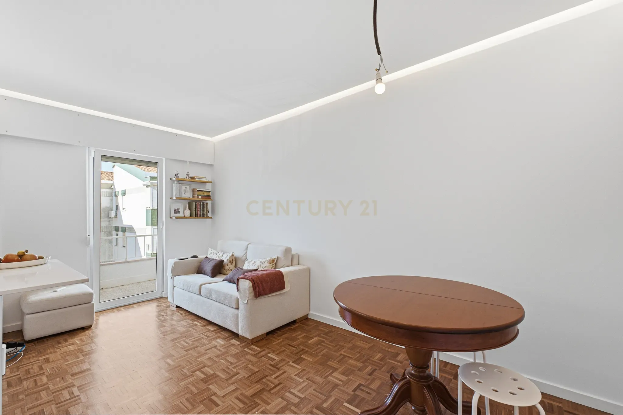 Fotografia 11 de Apartamento Remodelado T2, Linda-a-Velha, Oeiras