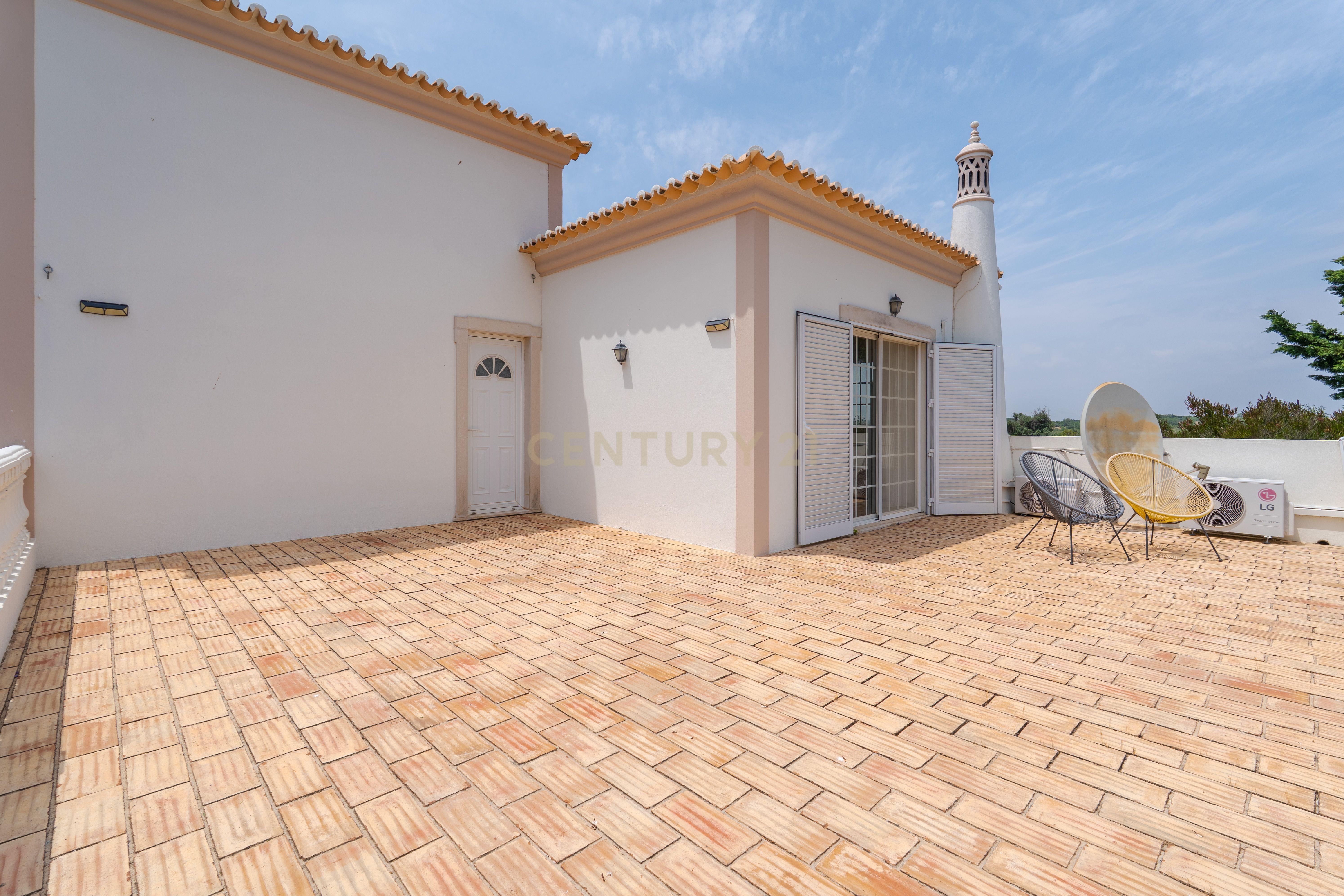 Casa de Luxo em Albufeira com Vista Panorâmica e Piscina - Image 37