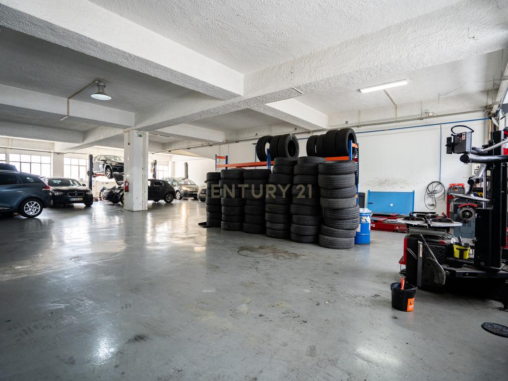 Armazém com 947 m2 a 5 min. do Aeroporto de Lisboa - Image 23