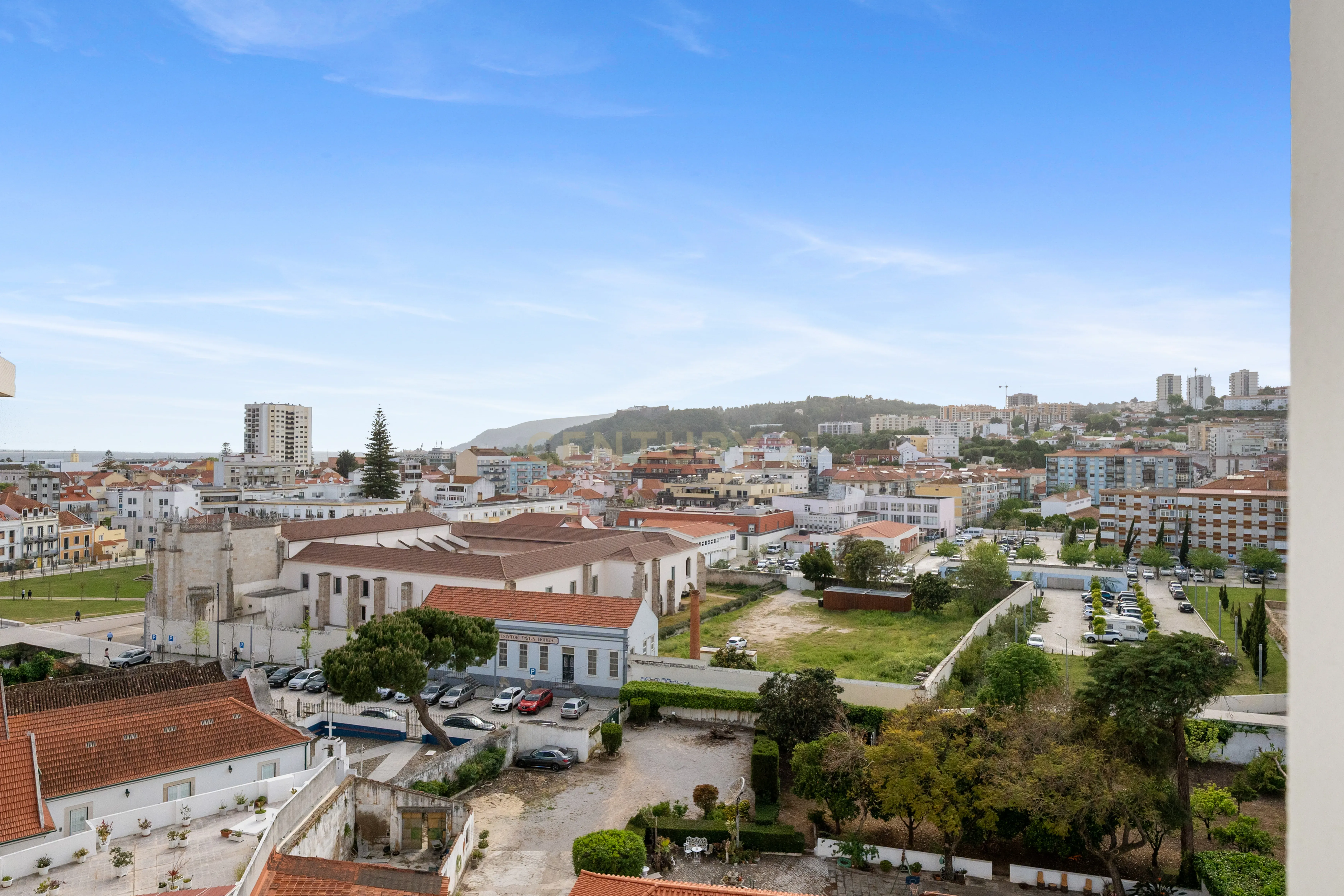 Fotografia 3 de T3 para arrendamento na baixa de Setúbal (junto ao parque do Bonfim)
