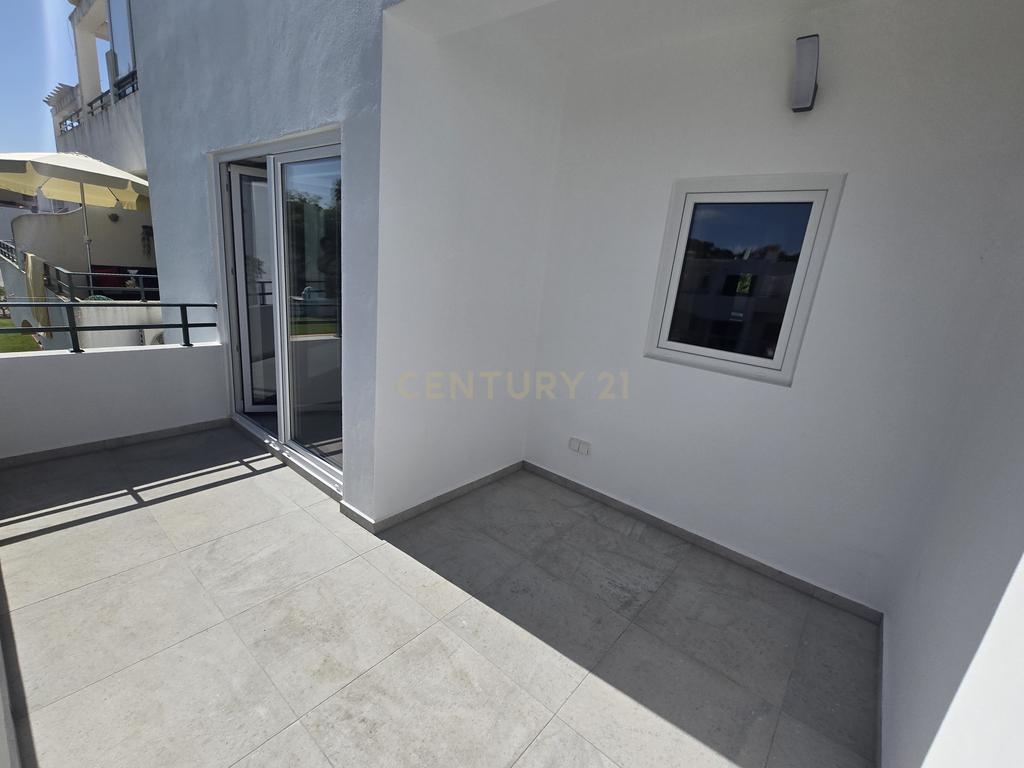 Luxuoso Duplex T2+1 na Urb. Vilaflor, Vilamoura *Renovado* - Image 6