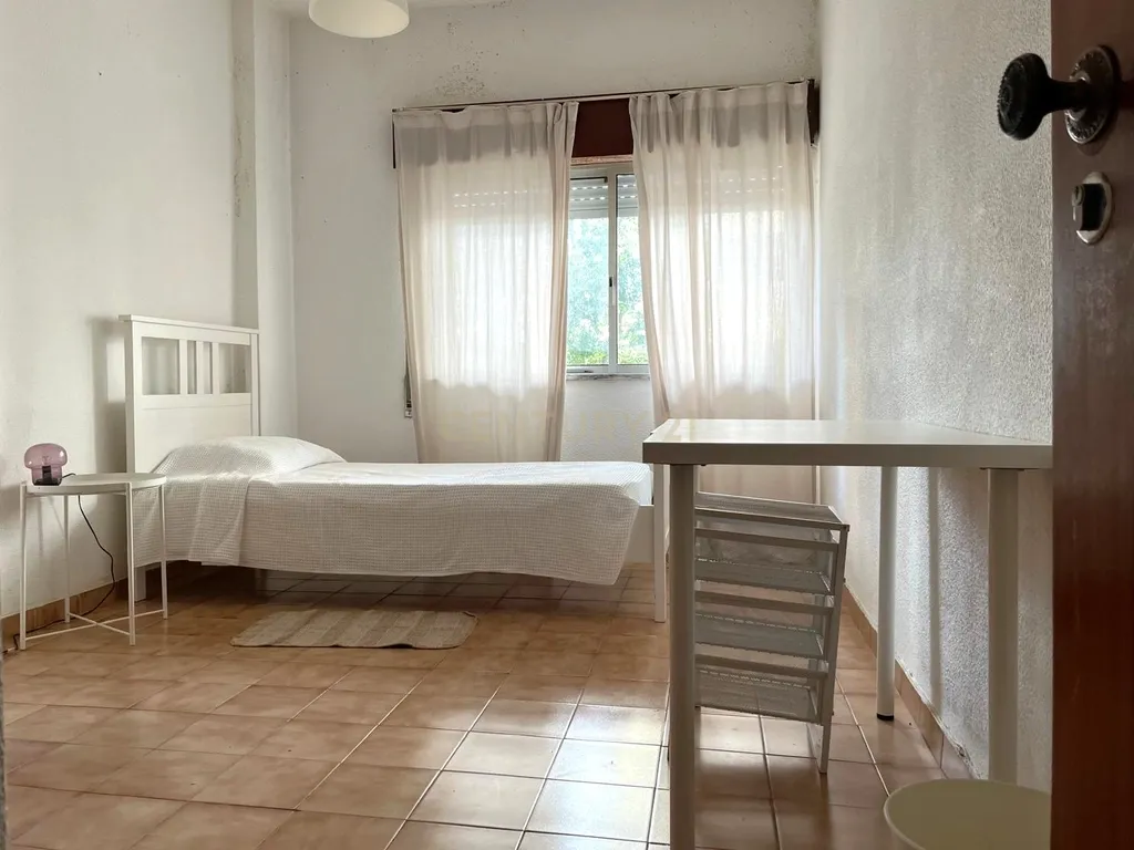 Apartamento T3 em Faro, muito central, próximo da Universidade. - Image 6