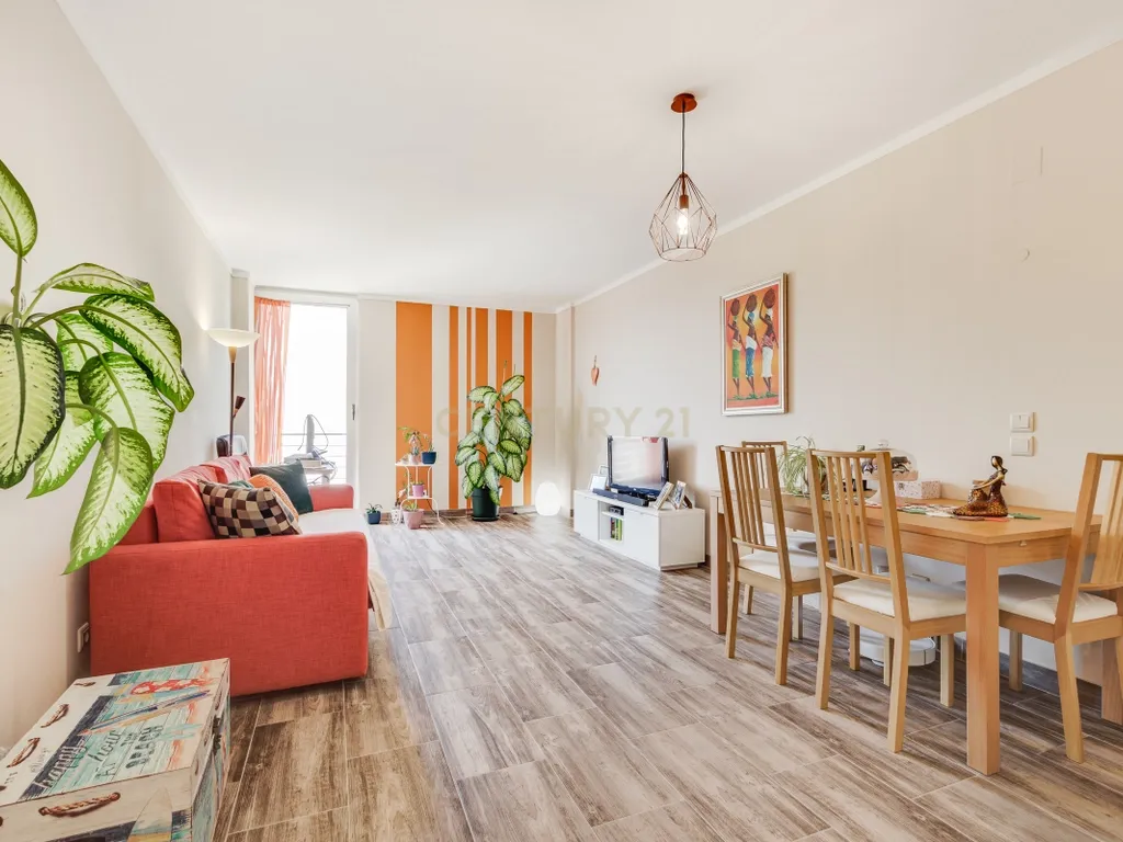 T1 Muito Espaçoso na Alta de Lisboa com Garagem e Arrecadação - Image 5