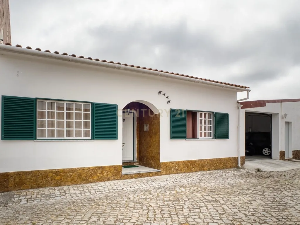 Linda Moradia T2 com Jardim e garagem a poucos kms de Martinho do Porto - Image 33