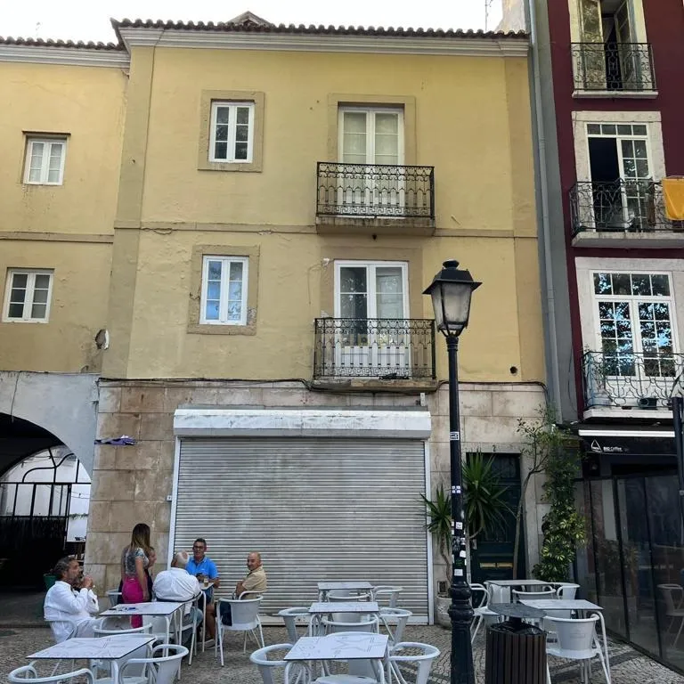 Apartamento T1+2 Totalmente renovado, Largo da ribeira velha, Setúbal - Image 13