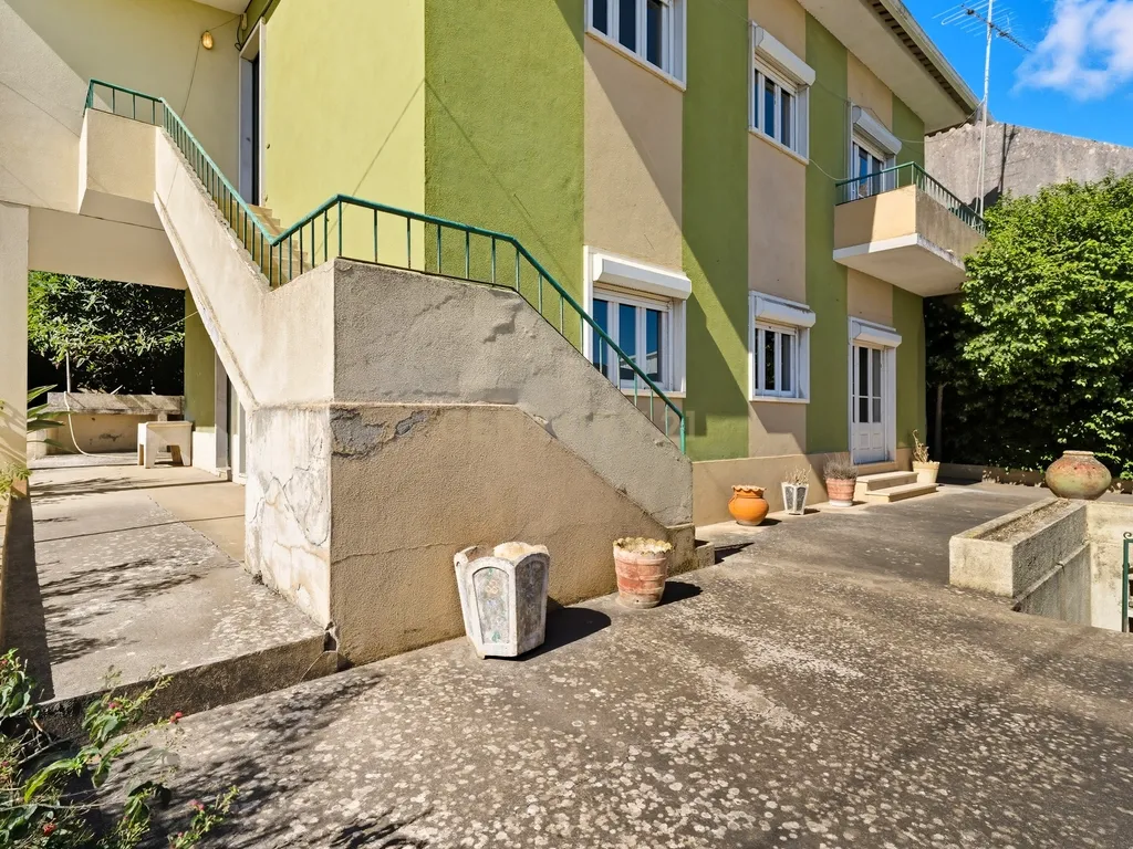 Moradia Bi-familiar com terreno de 800m2 urbanos - Paredes, Alenquer - Image 35