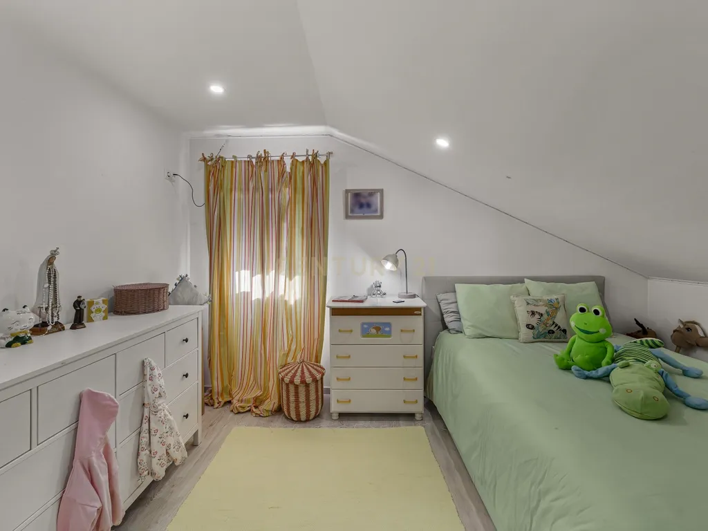 Moradia T3 isolada com garagem, Quinta do Conde - Image 36