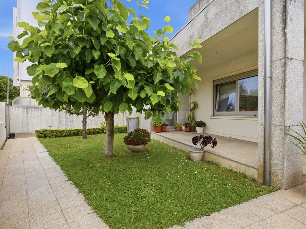 Moradia T4 de Gaveto espaçosa - Quinta das Rosas - Image 22