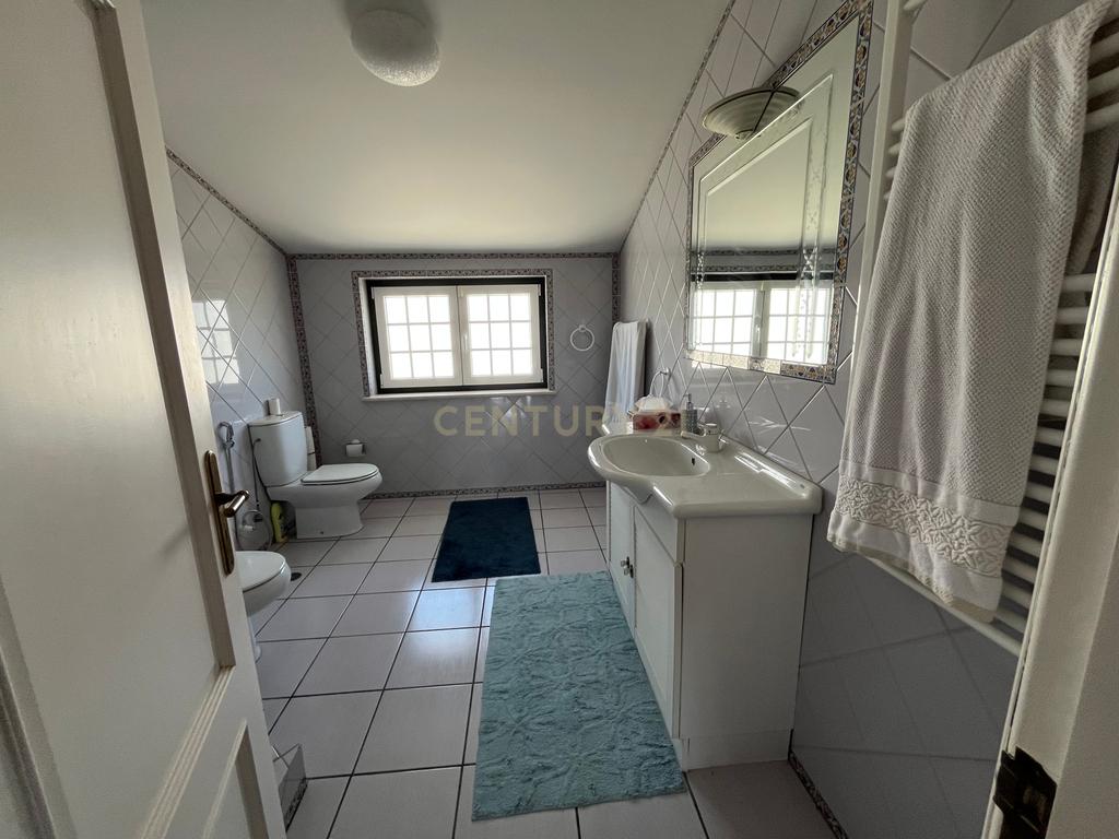 Moradia com 5 quartos em Vale Covo, Bombarral, com jardim, piscina, barbecue, adega e várias zonas de lazer - Image 79