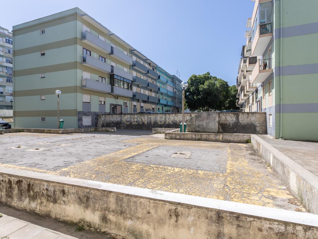 Oportunidade de investimento Apartamento T2 Amoreiras, Setúbal - Image 10