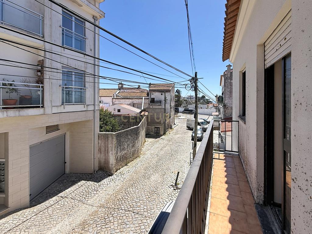Oportunidade Única no Coração do Sítio da Nazaré – Conjunto de Dois Prédios com Vista Mar - Image 22