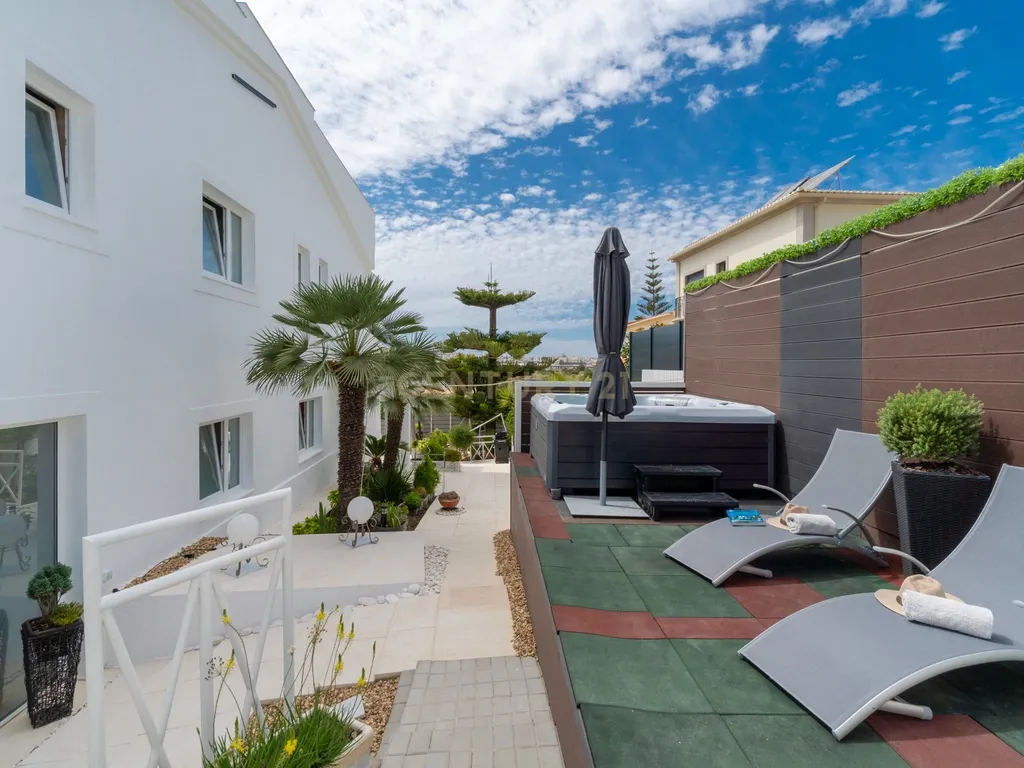 Moradia T5 com amplas áreas, jacuzzi e vista rio - Ferragudo - Image 24