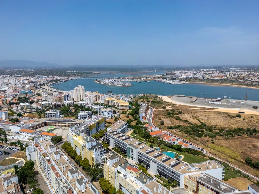 Apartamento T2 - Oportunidade Única a 5 Min da Praia da Rocha! - Image 41