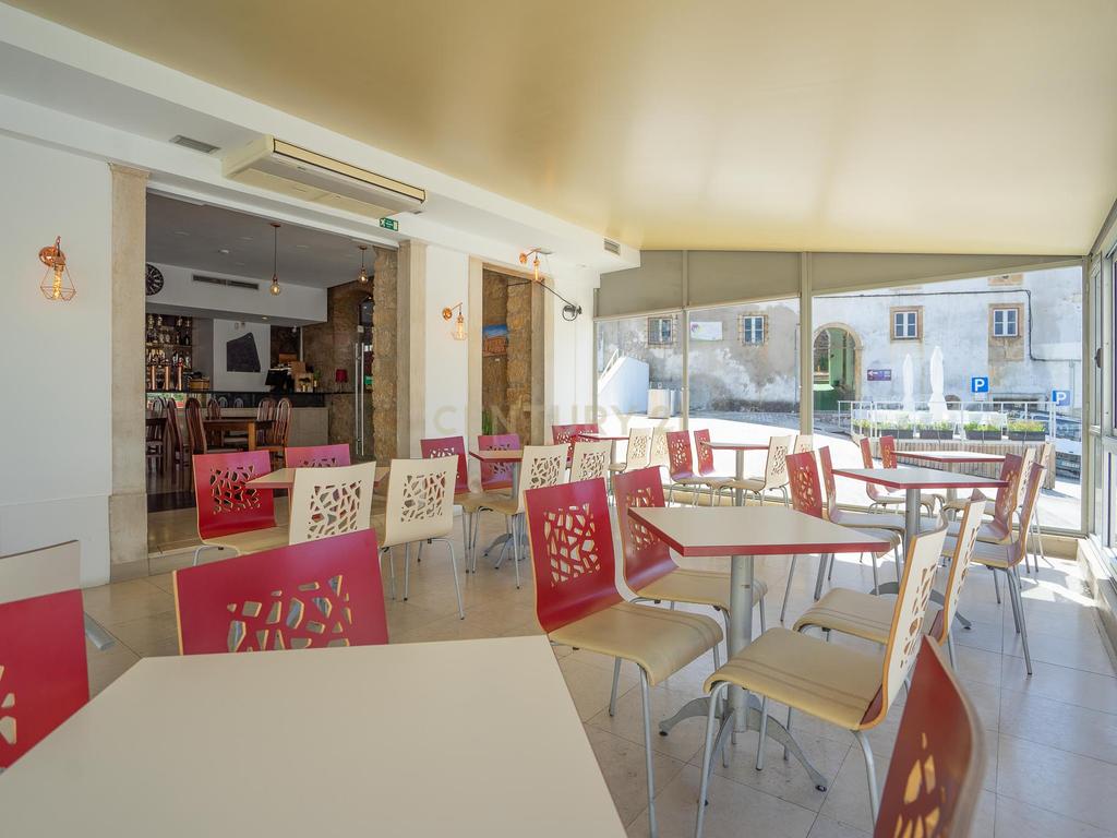 Trespasse de Café‑Bar Junto ao Futuro Hotel 5★ no Mosteiro Novo de Santa Clara – Coimbra - Image 5