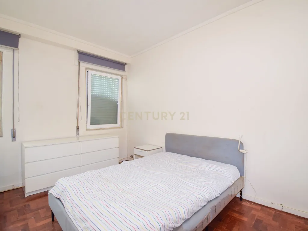T3 em Alfragide com 125 m² – Oportunidade para Remodelação com Potencial - Image 16