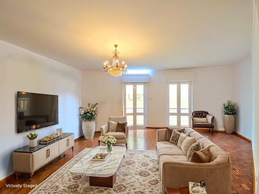 Apartamento T3 totalmente renovado na baixa de Olhão - Image 9