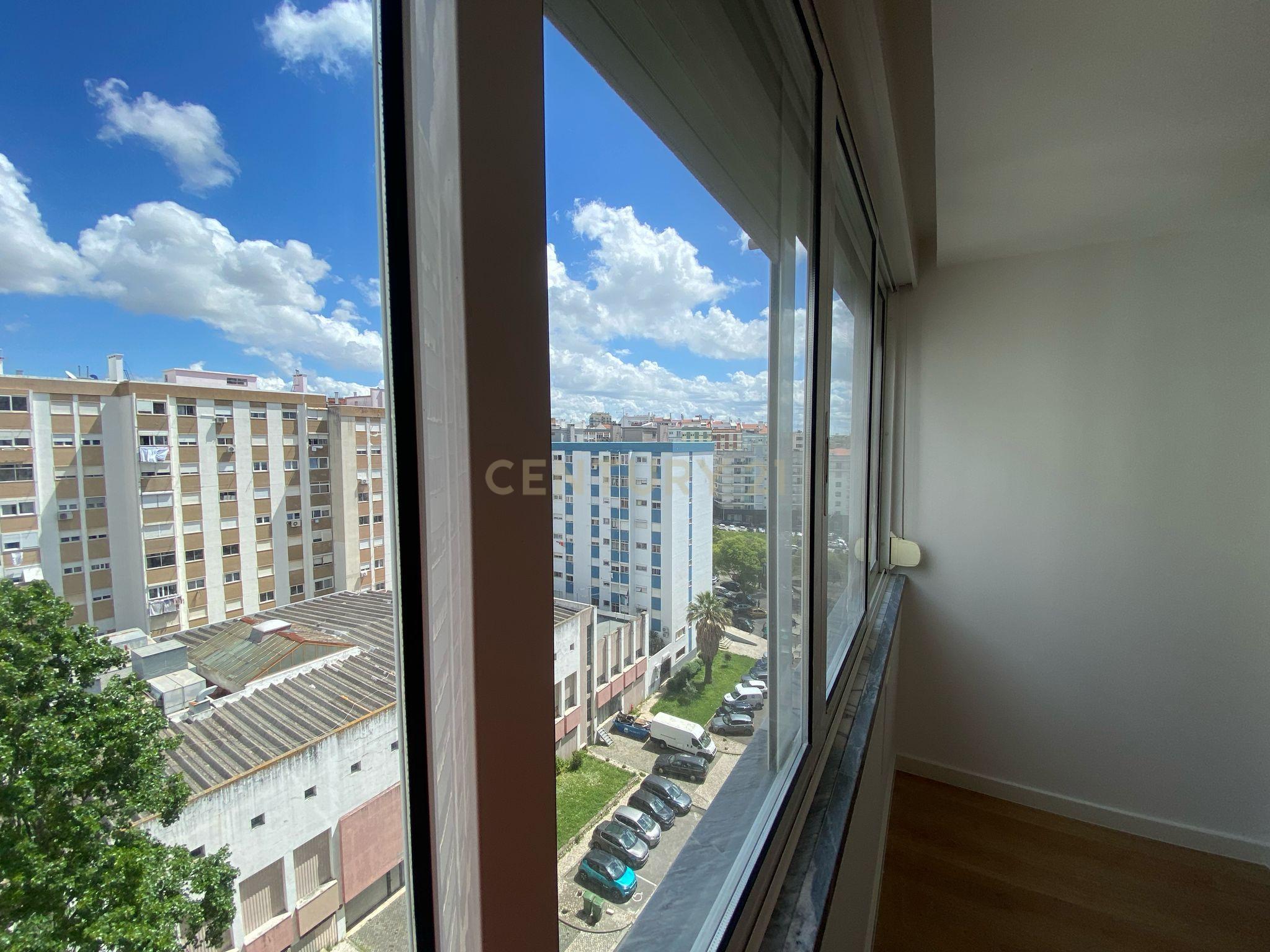 Apartamento T2 em Lisboa - Image 11