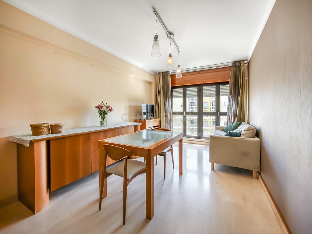 Apartamento T2 nos Olivais Sul - Image 3