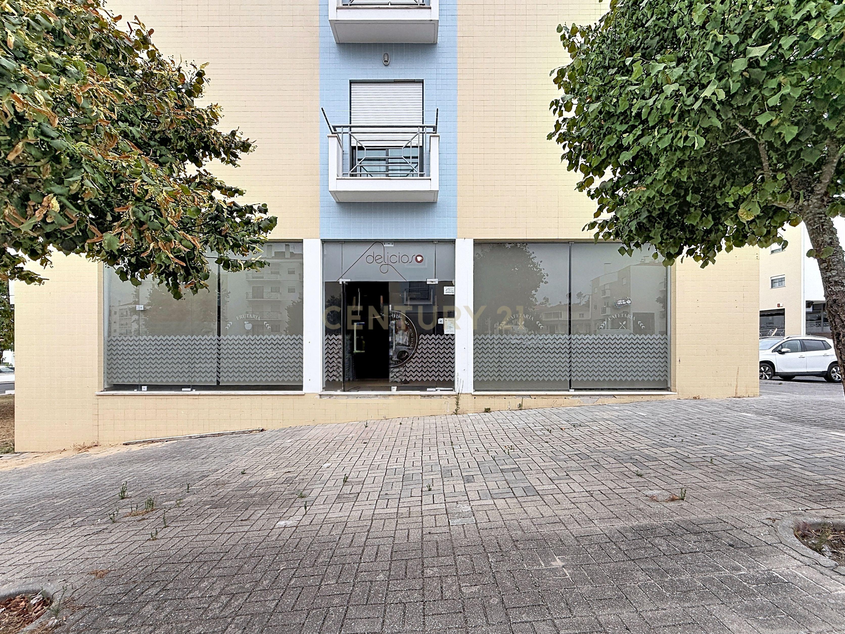 Fotografia 6 de Espaço comercial versátil e estrategicamente bem localizado  - Oportunidade Única