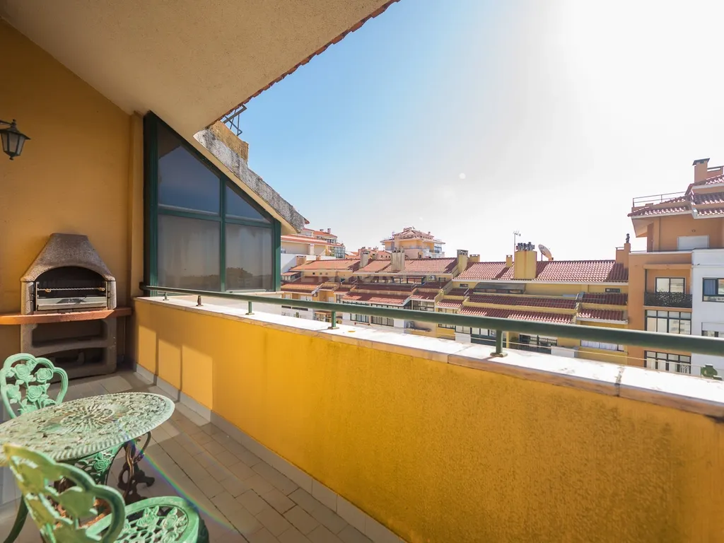 Exclusivo T2 com Vista Panorâmica de Excelência | Massamá Norte - Image 12