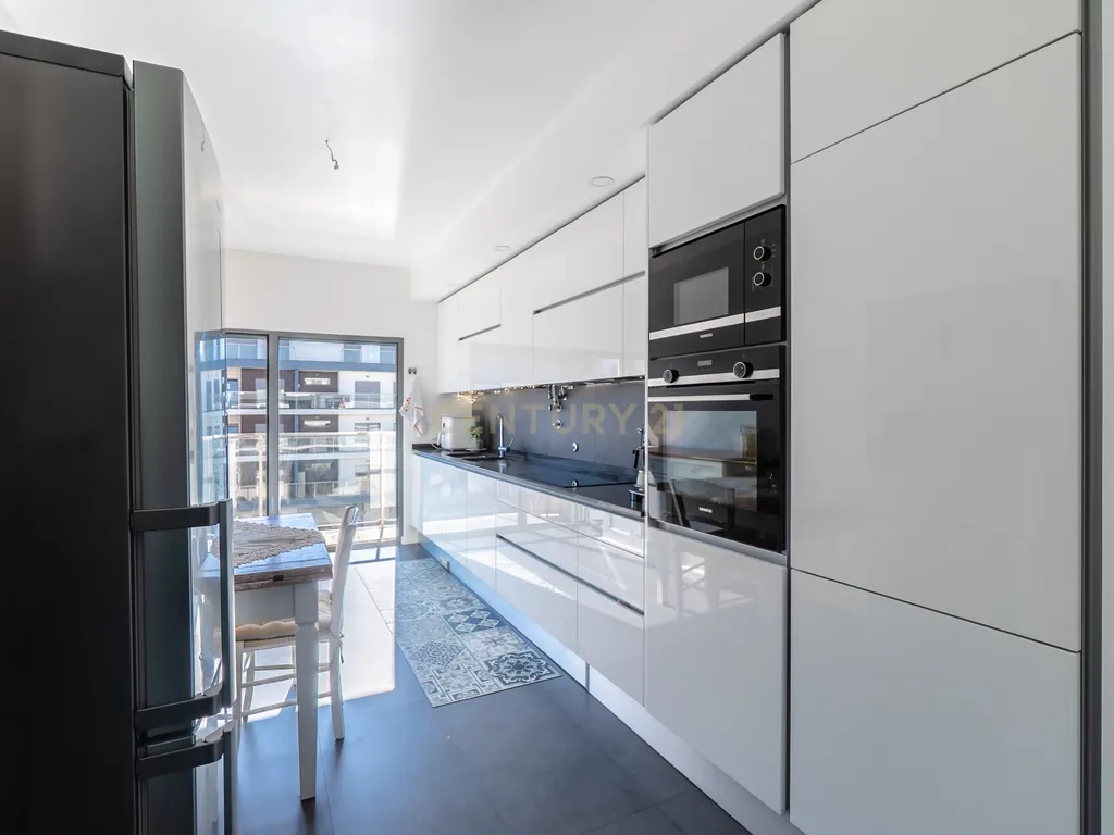 Duplex com terraço! a 5 minutos das praias! Quinta de Santa Teresa! - Image 13