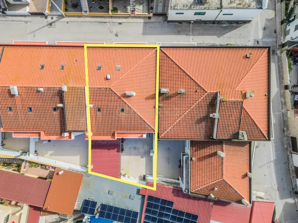 Apartamento T3 com terraço e garagem para 2 Carros, a 350 metros da Praia, São Pedro, Figueira da Foz - Image 2