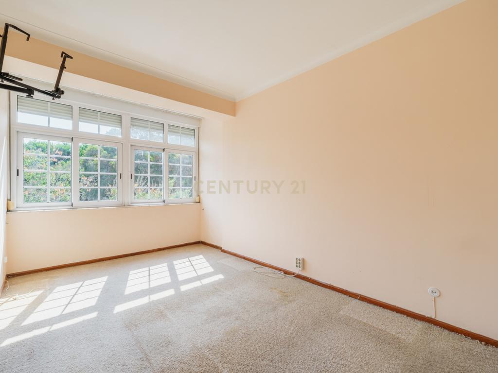 Apartamento T3 92 m² | Arrecadação - Queluz - Image 18