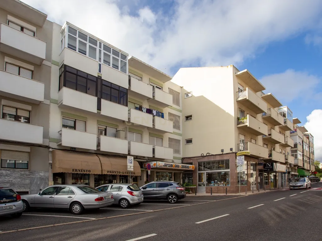 Apartamento T1 para arrendamento em Queijas - Image 16