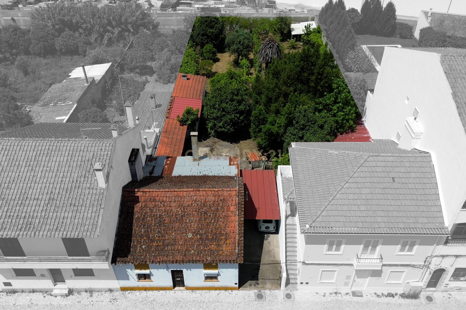 Moradia T3 com Jardim e Garagem em Santarém, Abrantes - Em Sistema de propostas Múltiplas - Image 3