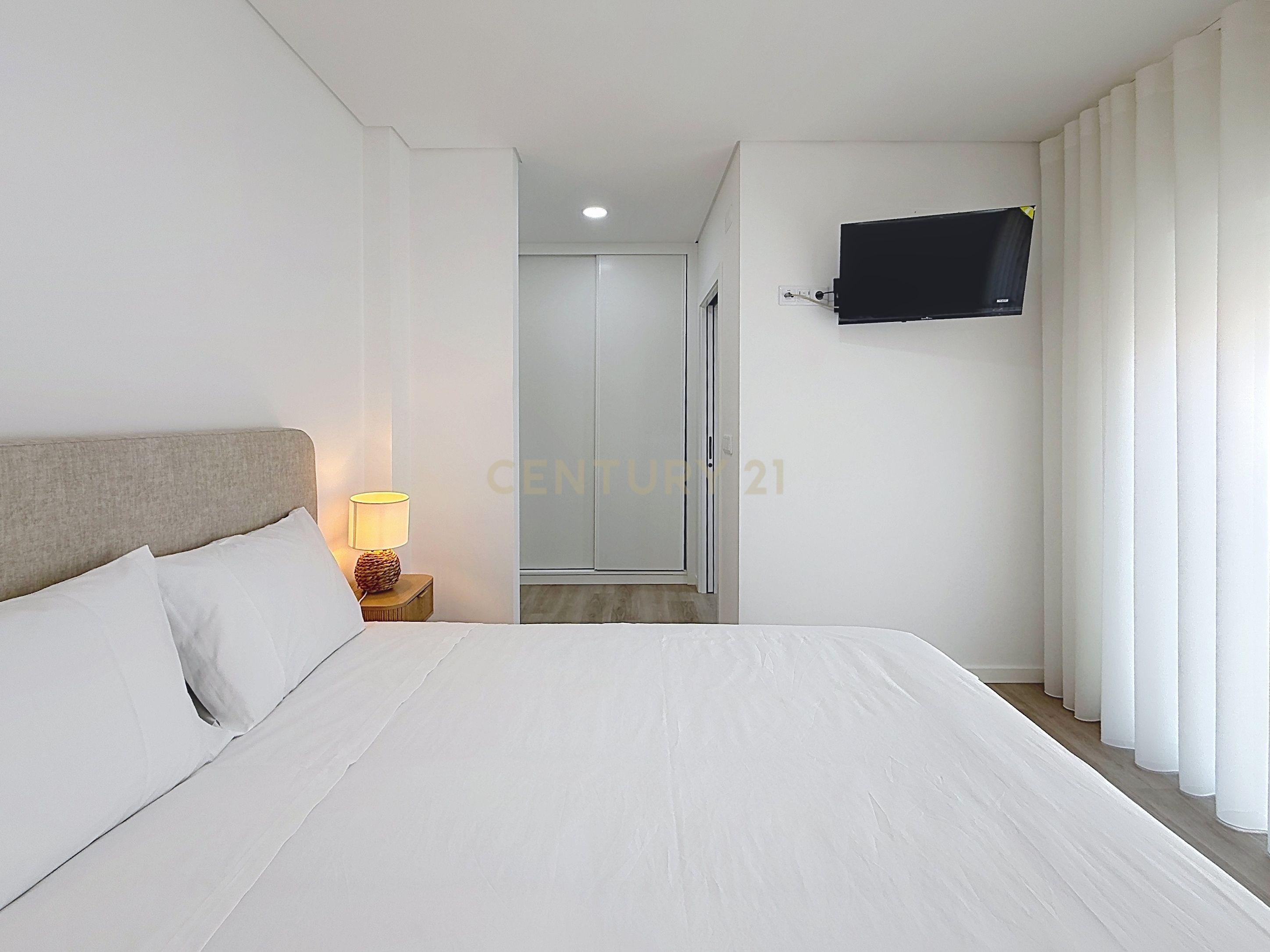 Fotografia 10 de Apartamento T2 Novo - Arrendamento no Centro da Nazaré