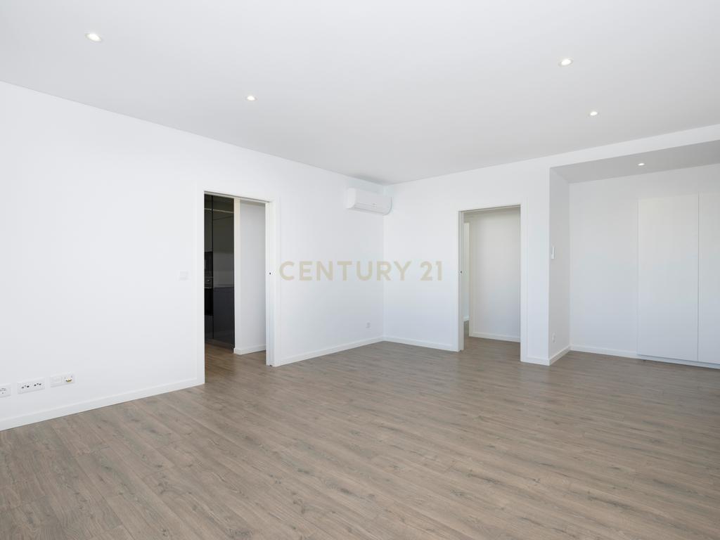 Magnífico apartamento T2 completamente novo a estrear - Image 4