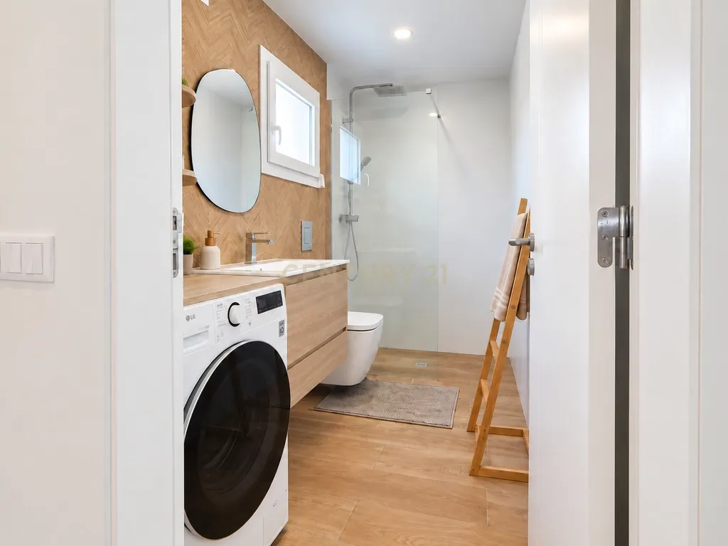 Moradia T3+1 Totalmente Remodelada e com Piscina | Alto do Moinho | Corroios - Image 18