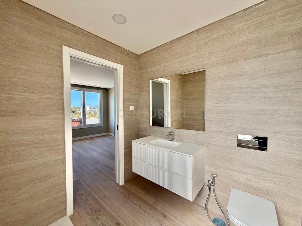 Moderna Moradia T3 em Azeitão, Setúbal - Em Construção - Image 19