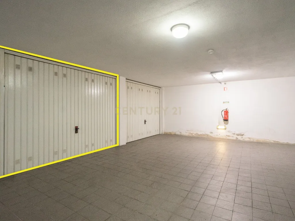 Apartamento T3 - Seminovo - C/ garagem - Image 38