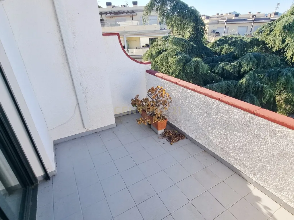 Viva o estilo de vida mediterrânico nesta casa com jardim e vista para o mar em Llançà - Image 23