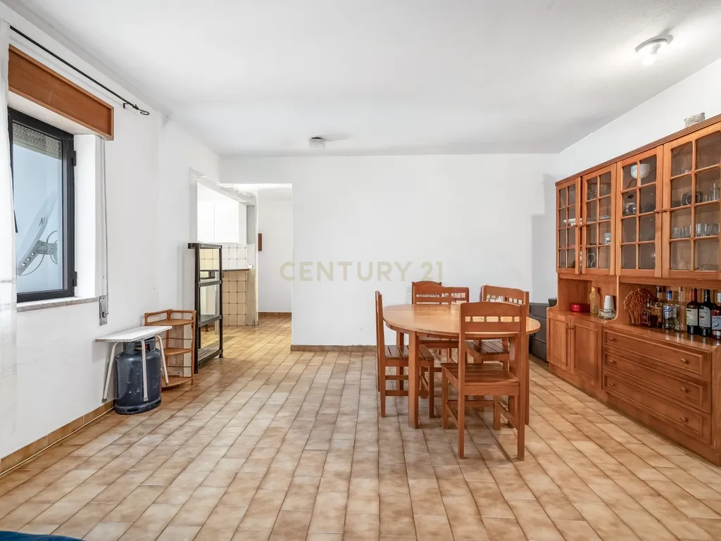 Apartamento T3 de 95m2 no Centro de Alcantarilha - Image 7