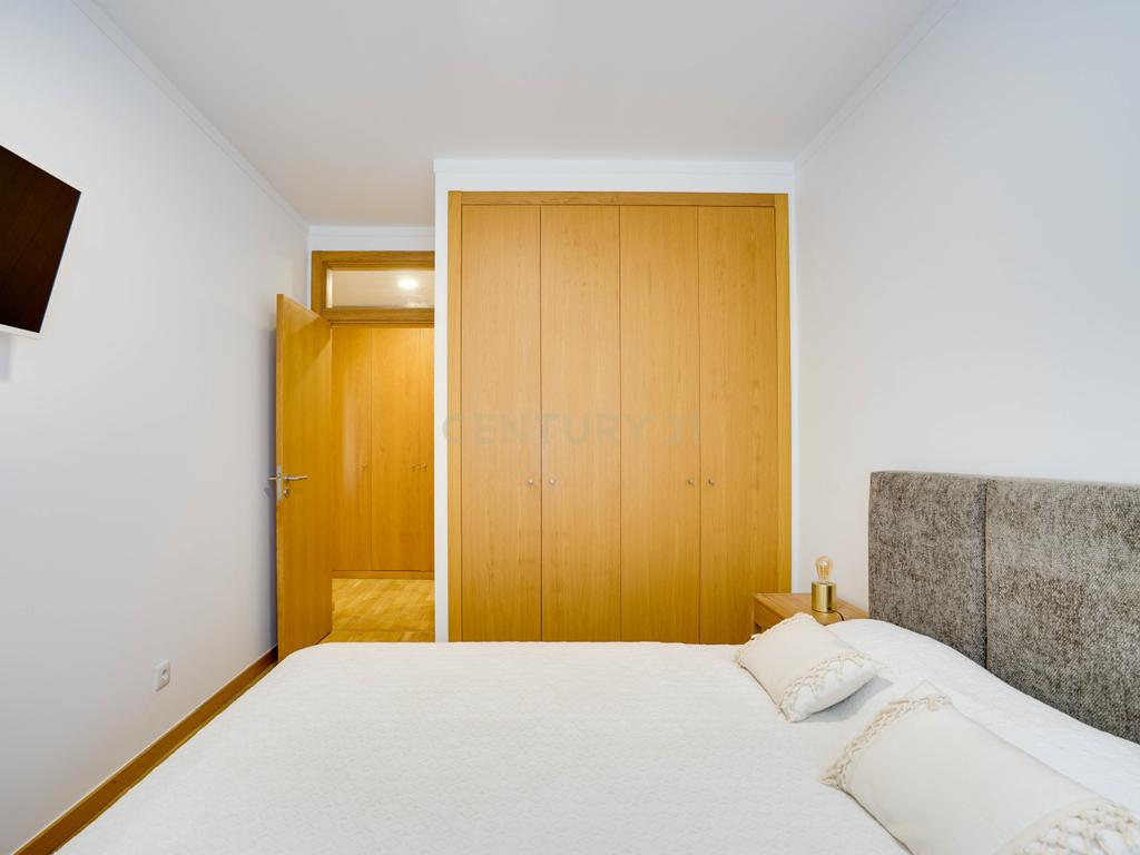 Apartamento T1 com Vista Panorâmica sobre o Rio Tejo – Parque das Nações, Lisboa - Image 18