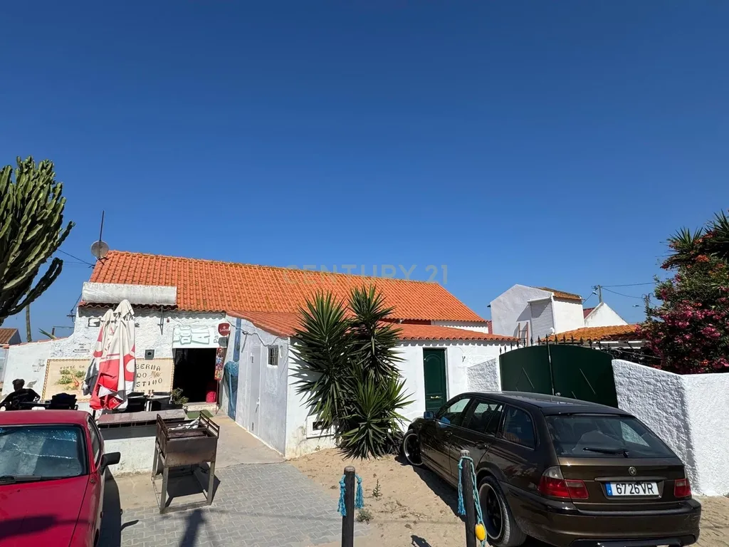 Moradia e restaurante na primeira linha da praia - Fonte da Telha - Image 4