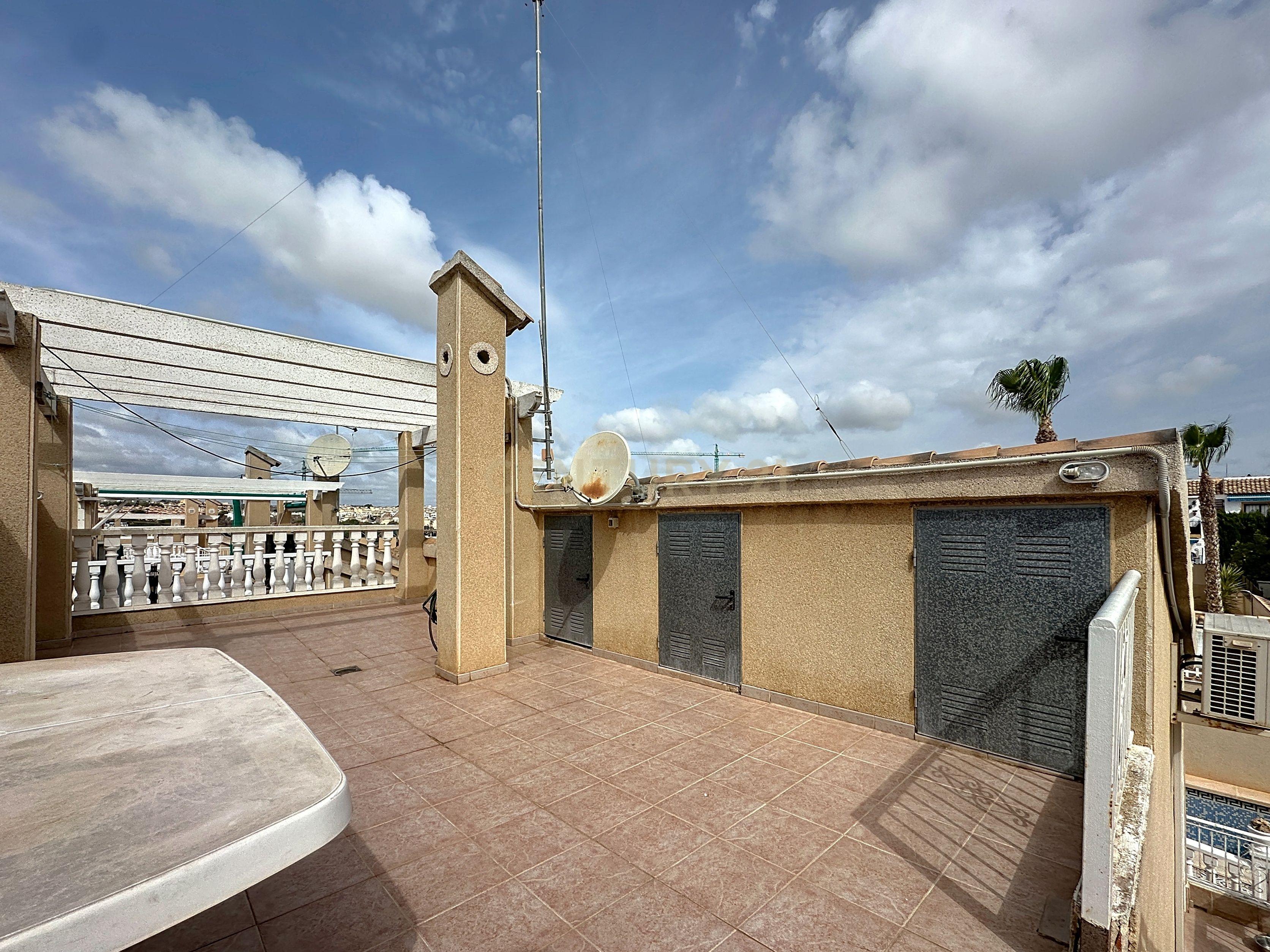Encantadora moradia com piscina em La Florida – Orihuela Costa - Image 16