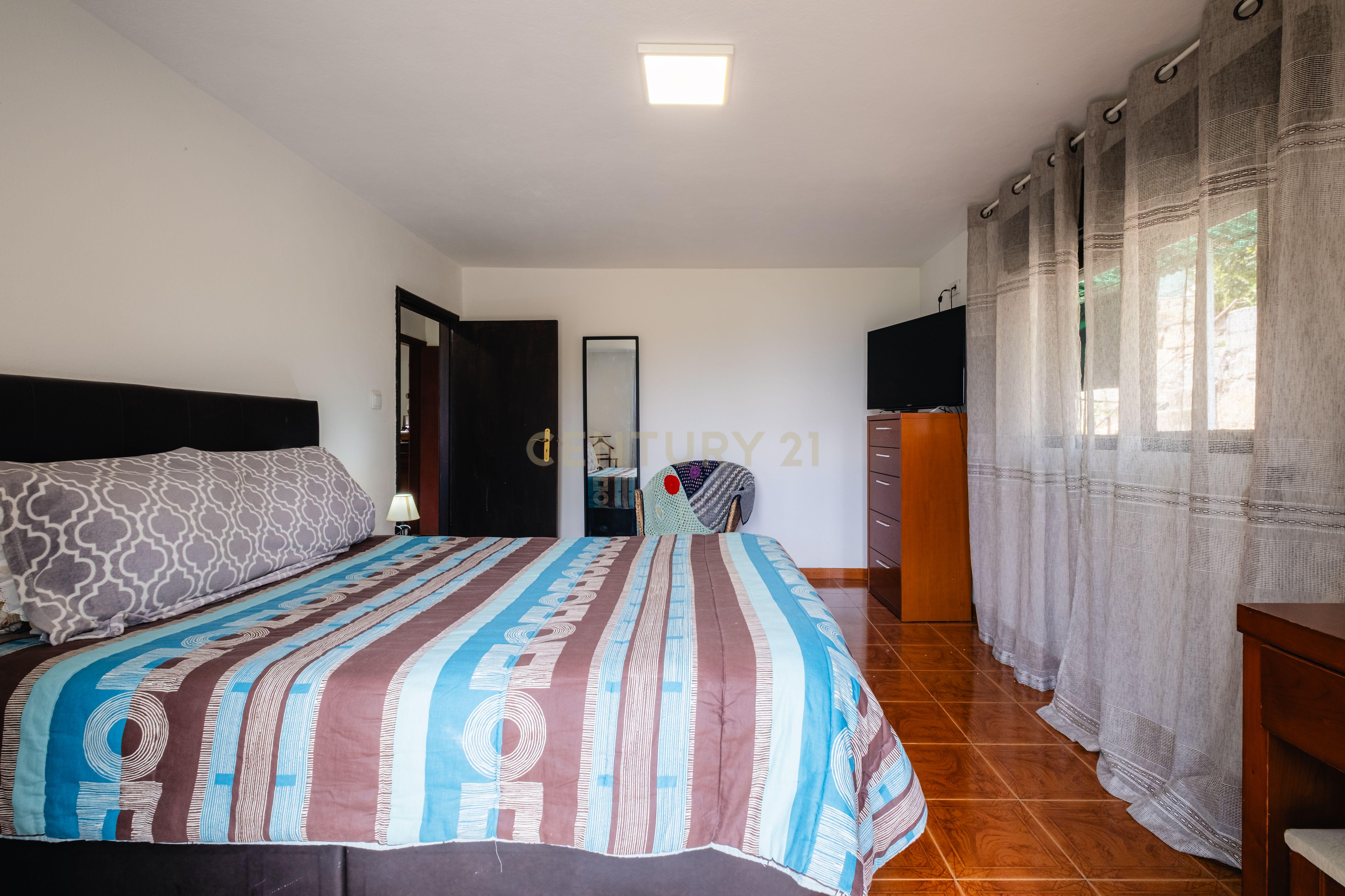 Fotografia 12 de Moradia T2 em Cinfães | Terreno 1.114 m² | Lagar em Pedra | Garagem Fechada