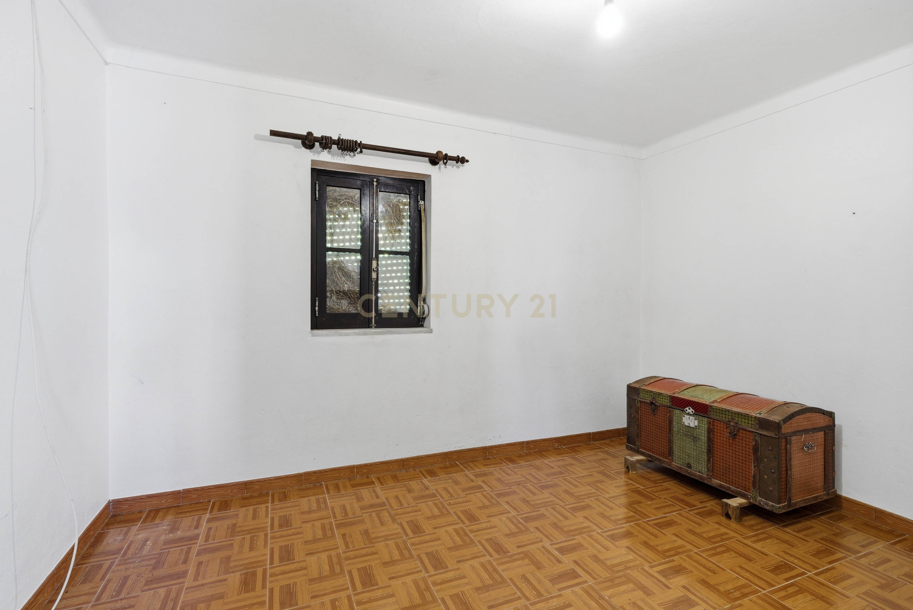 Fotografia 8 de Quinta em Bonabal com Moradia T3 + Armazém + Terreno com mais de 3 400m2