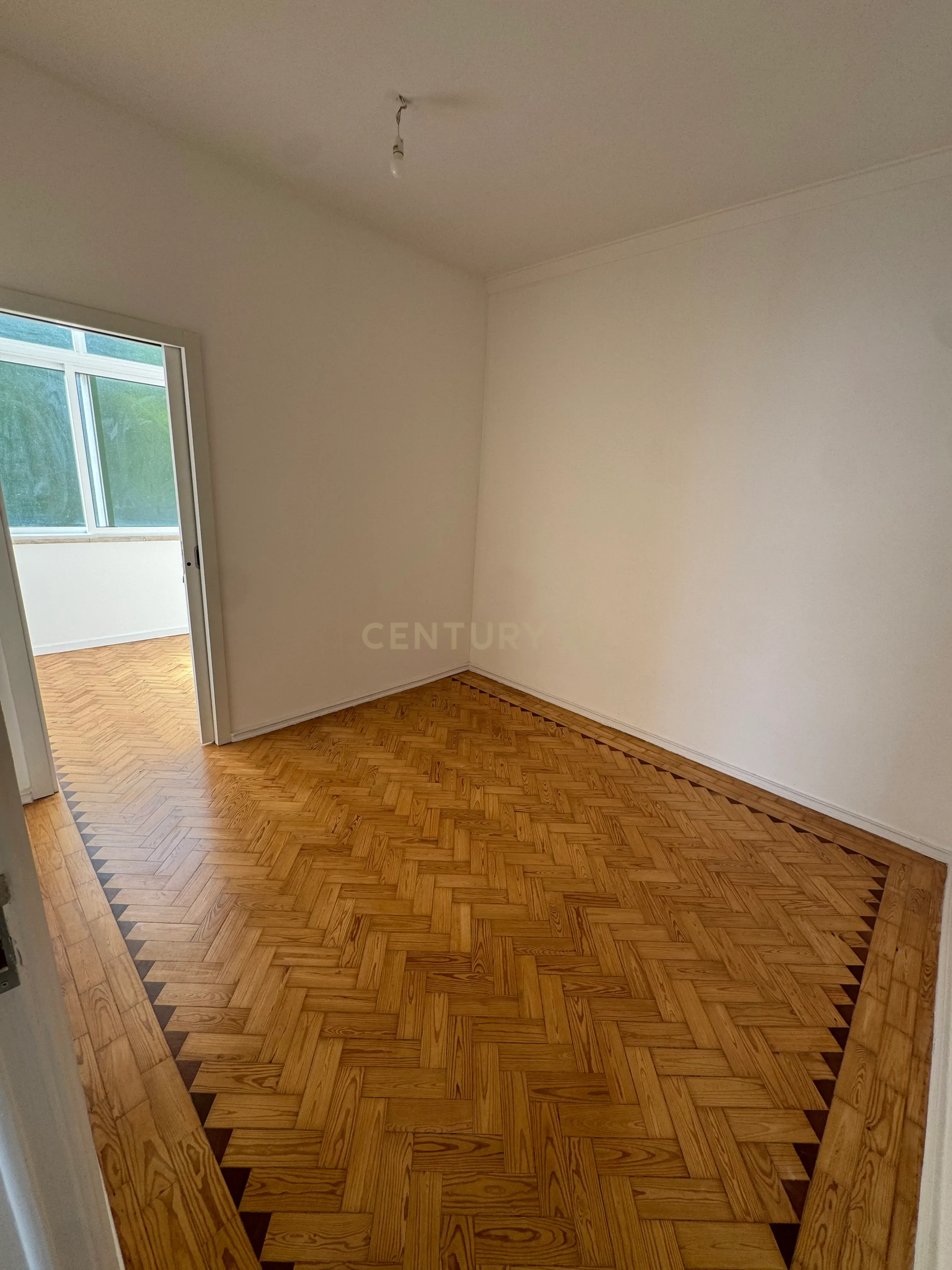 Fotografia 9 de Apartamento T1+1 Renovado em Águas Livres, Amadora