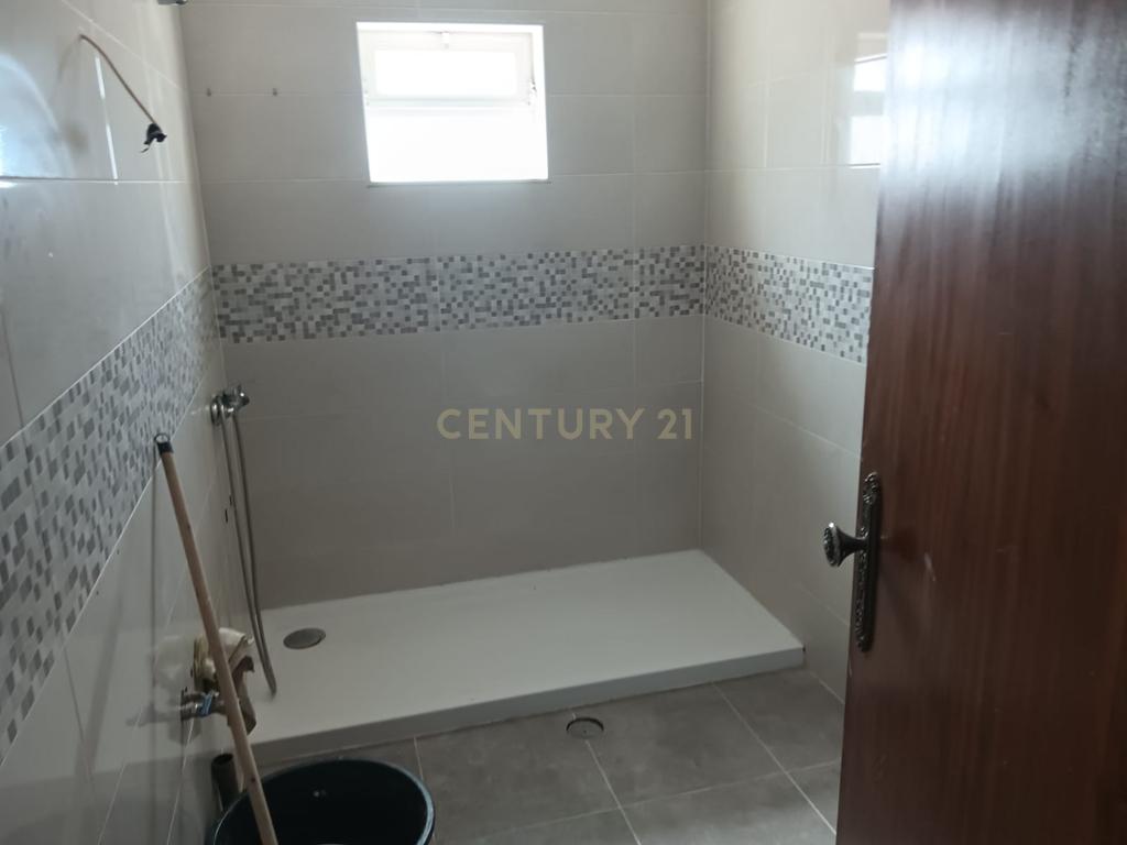 Andar Moradia t3 totalmente remodelado - Image 4