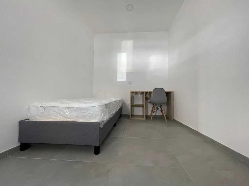 Moradia com 3 quartos em frente ao Hospital São João - Image 12