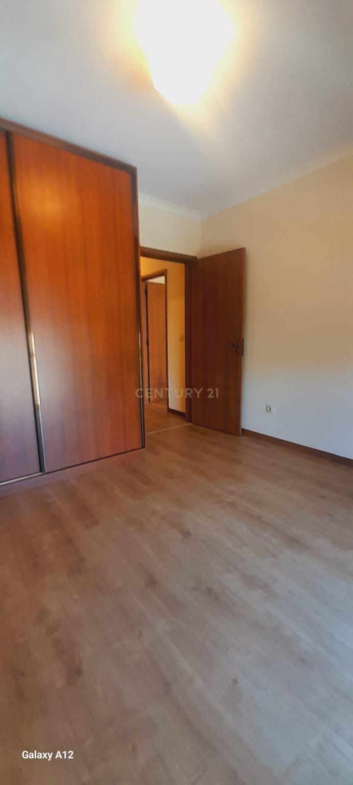 Fotografia 12 de Apartamento T1 para arrendar com Varanda e Vista para a Cidade no Porto