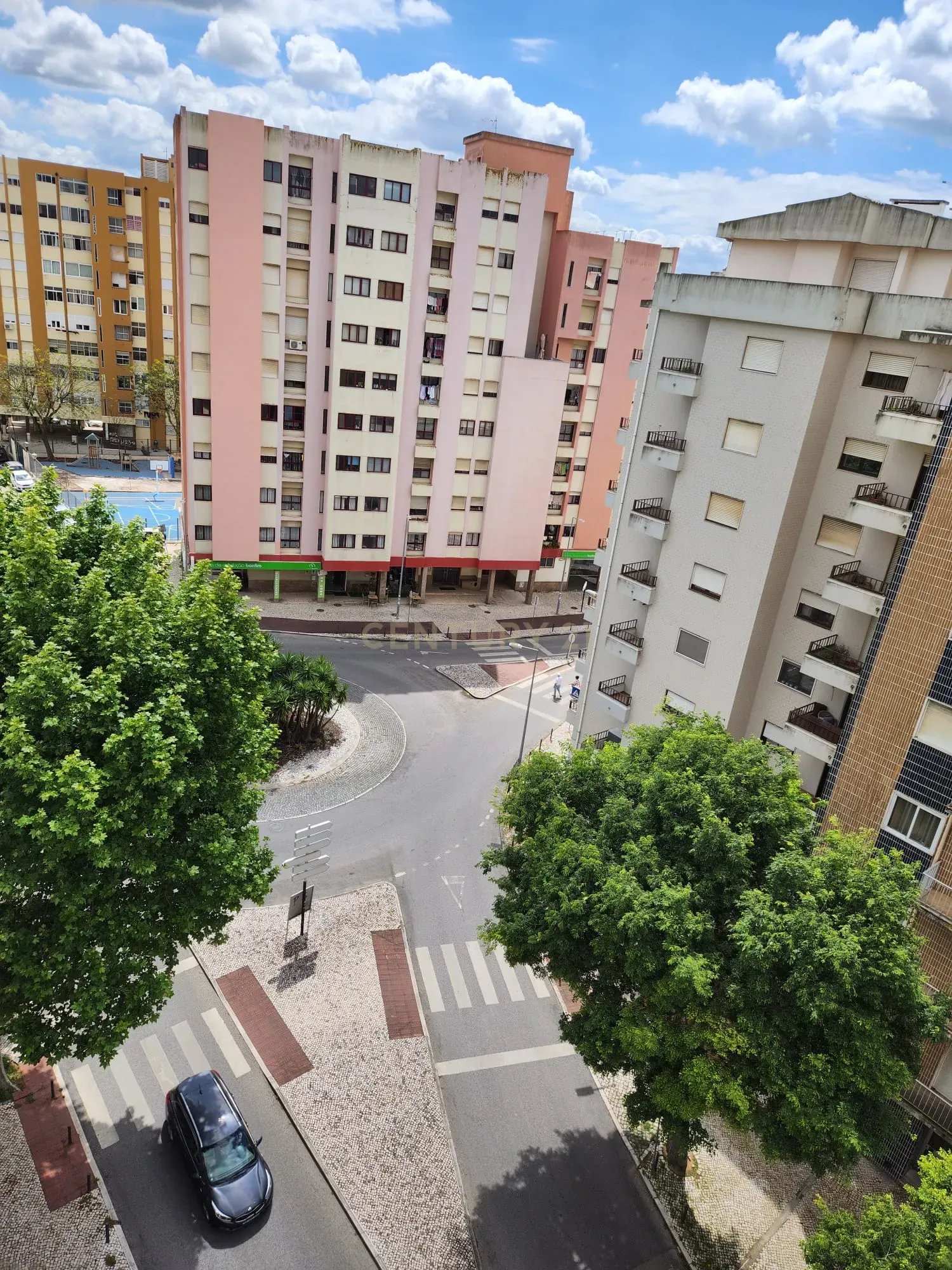 Apartamento Moderno em Setúbal com Vista para a Cidade e Montanha - Image 24