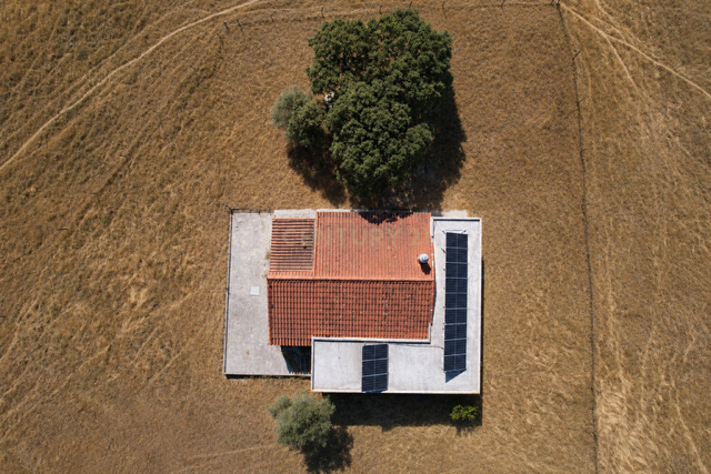 Fotografia 7 de Quinta OFF-GRID com Moradia e Piscina em Granja, Mourão – Um Refúgio Único no Alentejo