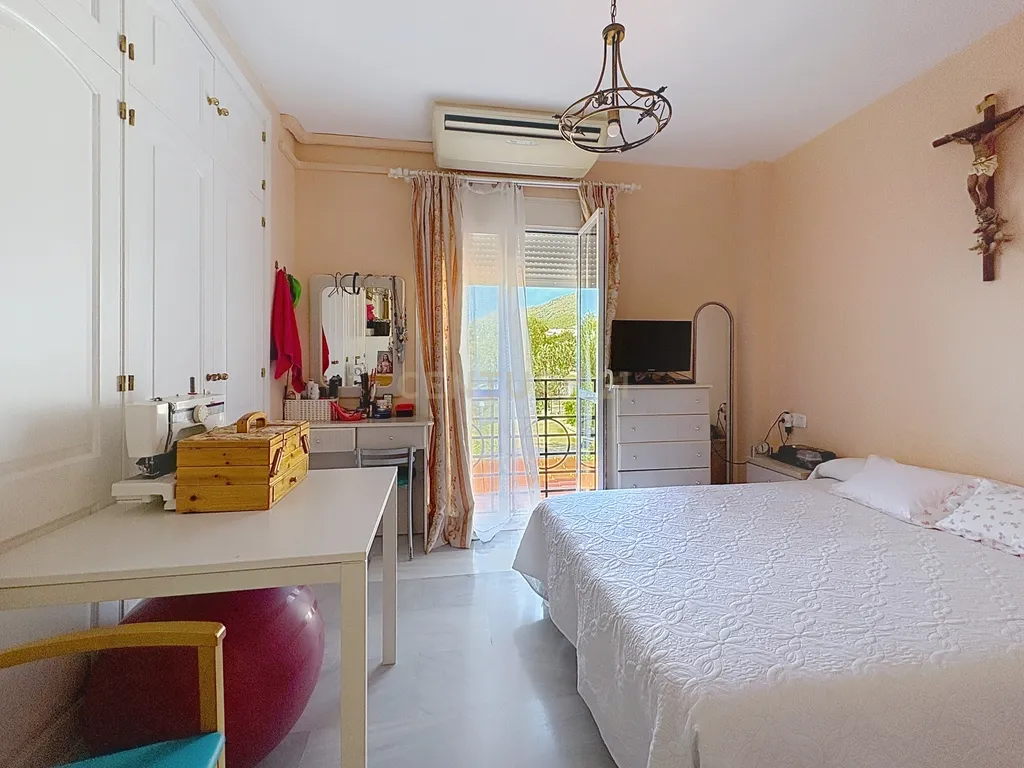 Apartamento com Vista Mar em Benalmádena, Málaga - Image 11