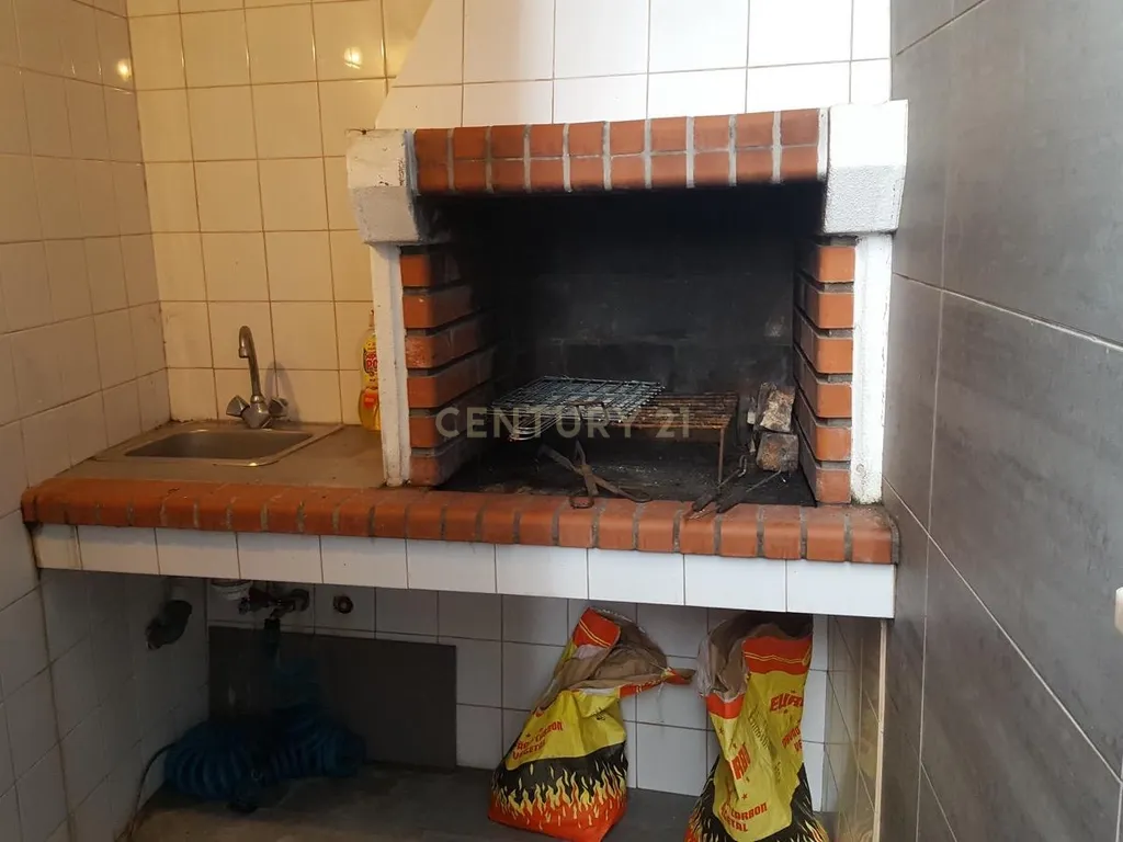 Apartamento - T2 - Arrendamento - Image 17