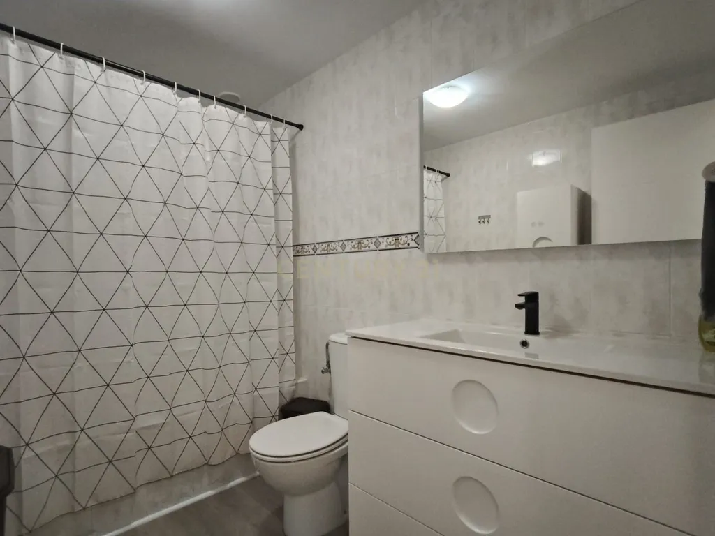 Luxuosa Moradia T4 em Santa Cruz de Tenerife - Image 15